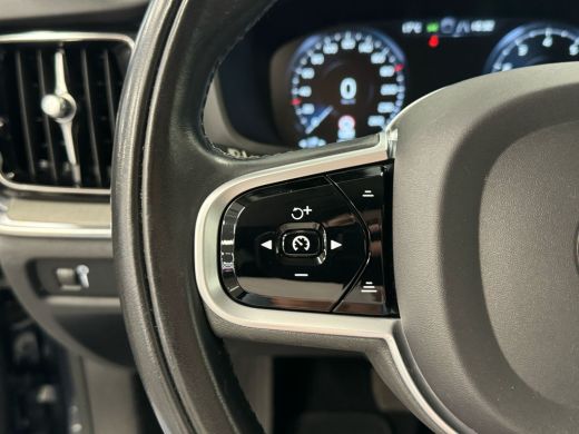 Volvo  V60 Cross Country 2.0 B5 AWD Pro | Achterbank verwarmd | Cruise control adaptief met Stop&Go en stuur... ActivLease financial lease