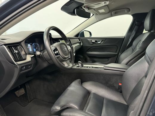 Volvo  V60 Cross Country 2.0 B5 AWD Pro | Achterbank verwarmd | Cruise control adaptief met Stop&Go en stuur... ActivLease financial lease
