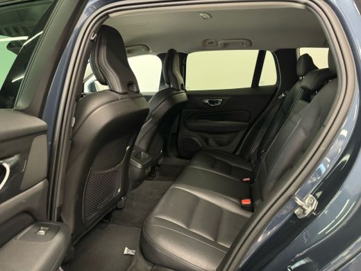 Volvo  V60 Cross Country 2.0 B5 AWD Pro | Achterbank verwarmd | Cruise control adaptief met Stop&Go en stuur... ActivLease financial lease