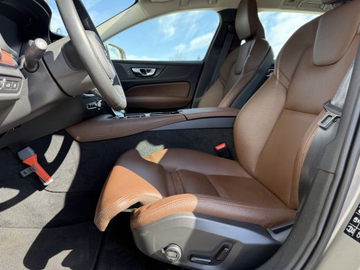 Volvo  V60 Volvo T6 Twin Engine AWD Inscription | Camera | Adaptive Cruise | BLIS | Leder | Stoelverwarming ... ActivLease financial lease