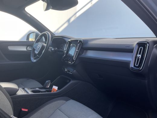 Volvo  XC40 1.5 T3 Business Pro Automaat Trekhaak Stoel/Stuurverw Carplay Elek.Klep! ActivLease financial lease