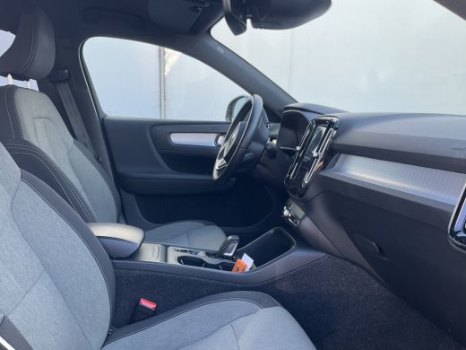 Volvo  XC40 1.5 T3 Business Pro Automaat Trekhaak Stoel/Stuurverw Carplay Elek.Klep! ActivLease financial lease