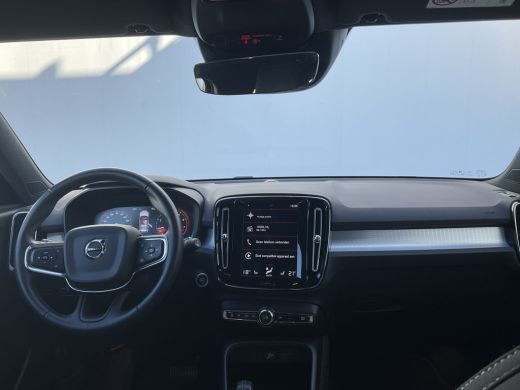 Volvo  XC40 1.5 T3 Business Pro Automaat Trekhaak Stoel/Stuurverw Carplay Elek.Klep! ActivLease financial lease