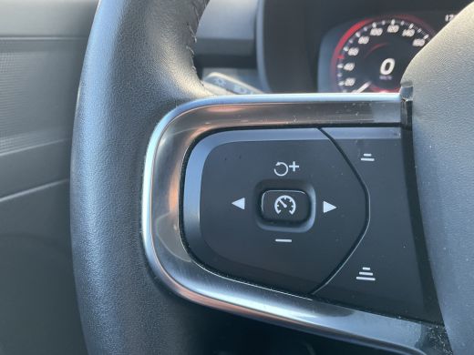 Volvo  XC40 1.5 T3 Business Pro Automaat Trekhaak Stoel/Stuurverw Carplay Elek.Klep! ActivLease financial lease