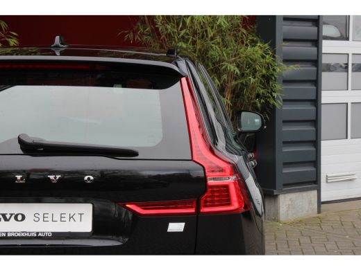 Volvo  XC60 Volvo 2.0 T6 Plug-in hybrid AWD R-Design | Schuifdak | Stuur/stoelverwarming | Camera | Keyless ActivLease financial lease