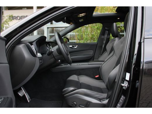 Volvo  XC60 Volvo 2.0 T6 Plug-in hybrid AWD R-Design | Schuifdak | Stuur/stoelverwarming | Camera | Keyless ActivLease financial lease