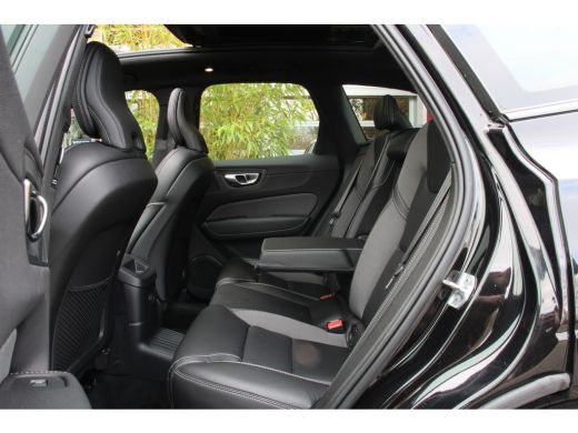 Volvo  XC60 Volvo 2.0 T6 Plug-in hybrid AWD R-Design | Schuifdak | Stuur/stoelverwarming | Camera | Keyless ActivLease financial lease