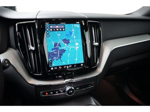 Volvo  XC60 Volvo T6 Plug-in hybrid AWD Plus Dark | Achterbank verwarmd | Achteruitrijcamera | Apple Carplay/... ActivLease financial lease