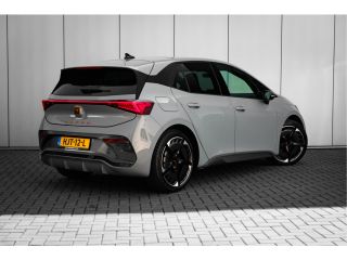 Seat Born Performance | 82 kWh | Panorama dak | Sennheiser | Keyless Advanced | Elek. stoelen | 20" Velgen ...