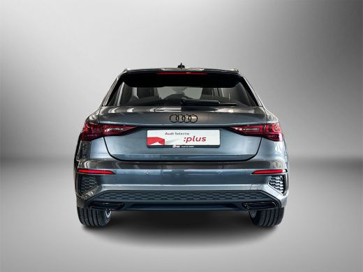 Audi A3 Sportback 45 TFSIe 245pk s-tronic S edition Competition | Leder | Adaptive Cruise Control | Trekhaak ActivLease financial lease
