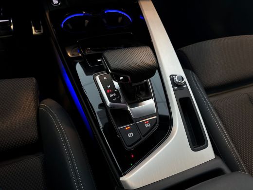 Audi A4 Avant 35 150PK TFSI S edition Competition / Navigatie MMI Plus / Optiekpakket zwart plus / Privac... ActivLease financial lease