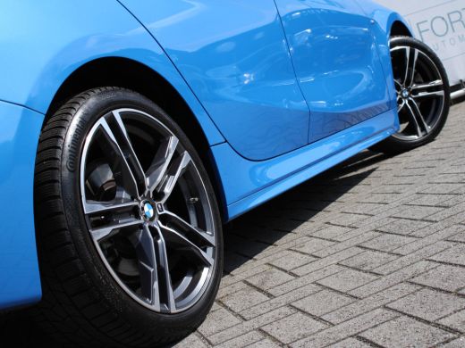 BMW 1-serie 118i Executive Edition NL AUTO | CAMERA | PANO | CARPLAY | ActivLease financial lease