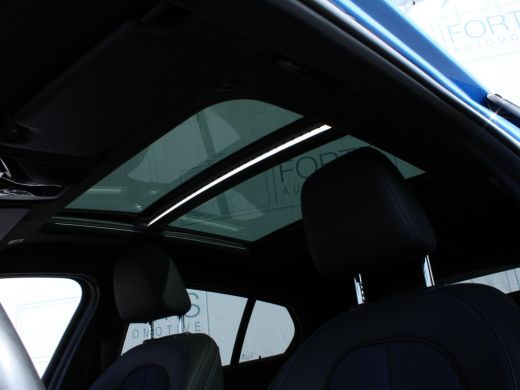 BMW 1-serie 118i Executive Edition NL AUTO | CAMERA | PANO | CARPLAY | ActivLease financial lease
