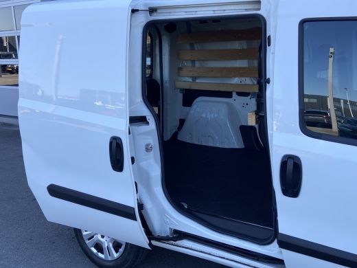 Fiat Dobló Cargo 1.6 MJ | Navigatie | Multistuur | Cruise Control | 3 persoons | 105 pk ActivLease financial lease