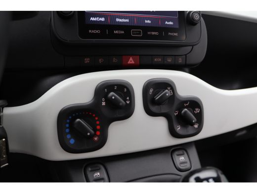 Fiat Panda € 2000 Voorraad Voordeel | 1.0 Hybrid Pandina | Airco | Apple Carplay/Android Auto|telefoonintegr... ActivLease financial lease