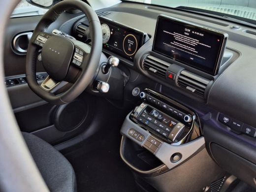 Hyundai Inster Evolve 49 kWh | Apple Carplay/Android Auto | 360-graden camera | Stoel/stuurverwarming | Warmtepo... ActivLease financial lease