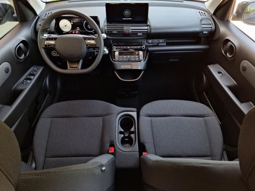 Hyundai Inster E-Motion 49 kWh | Achteruitrijcamera | Apple Carplay/Android Auto | Climate control | Keyless Sta... ActivLease financial lease