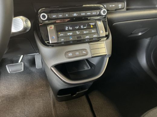 Hyundai Inster Pulse 49 kWh | 3.000,- korting | Direct uit voorraad leverbaar | Rijklaarprijs! | ActivLease financial lease