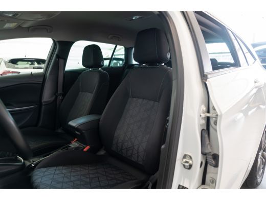 Opel Astra Sports Tourer 1.0 Turbo 120 Jaar Edition | Navigatie | Parkeersensoren | Climate Controle | Apple... ActivLease financial lease