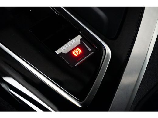 Peugeot 3008 1.6 HYbrid 225 GT Pack Business | Achteruitrijcamera | Armsteun achter | Cruise control adaptief ... ActivLease financial lease
