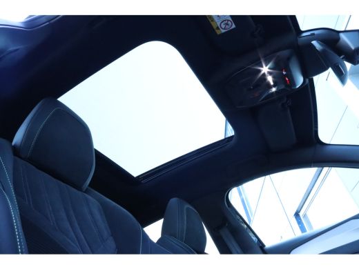 Peugeot 308 Peugeot 1.6 HYbrid 180 GT Pack Business | Adaptieve Cruise | Pano | Focal Audio | Alcantara | 360... ActivLease financial lease