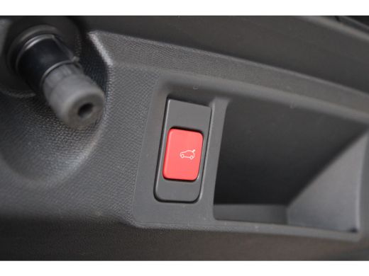 Peugeot 308 SW 1.2 Hybrid 136 e-DCS6 GT | CAMERA V+A | NAVI | ELEKTRISCHE ACHTERKLEP | STUURVERWARMING | ADAP... ActivLease financial lease