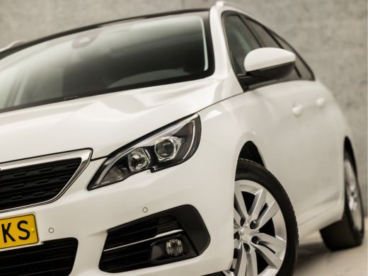 Peugeot 308 SW 1.2 PureTech Sport (PANORAMADAK, APPLE CARPLAY, GROOT NAVI, LEDER, SPORTSTOELEN, GETINT GLAS, ... ActivLease financial lease