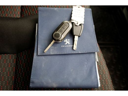 Peugeot Boxer 2.2 BlueHDi 120pk L2H2 Premium Airco/Navi 08-2020 ActivLease financial lease