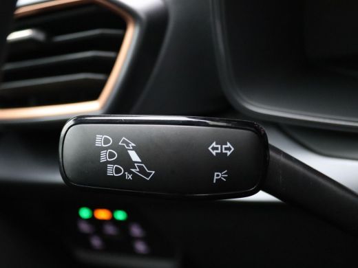 Seat Formentor 1.5 TSI e-Hybrid VZ Performance 272PK DSG matrix led, trekhaak, schuif-kanteldak, vollederen bekl... ActivLease financial lease