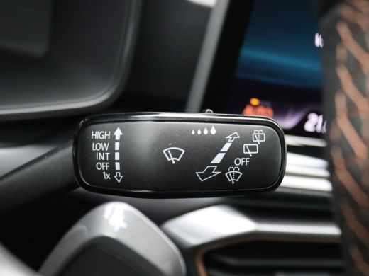 Seat Formentor 1.5 TSI e-Hybrid VZ Performance 272PK DSG matrix led, trekhaak, schuif-kanteldak, vollederen bekl... ActivLease financial lease