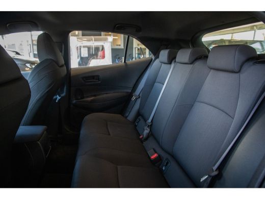Toyota Corolla Toyota Hybrid 140 Comfort | Achterruitverwarming | Airco (automatisch) ActivLease financial lease