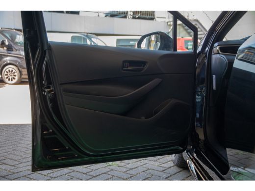 Toyota Corolla Toyota Hybrid 140 Comfort | Achterruitverwarming | Airco (automatisch) ActivLease financial lease