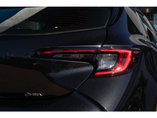 Toyota Corolla Toyota Hybrid 140 Comfort | Achterruitverwarming | Airco (automatisch) ActivLease financial lease