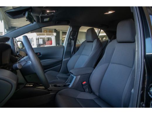 Toyota Corolla Toyota Hybrid 140 Comfort | Achterruitverwarming | Airco (automatisch) ActivLease financial lease