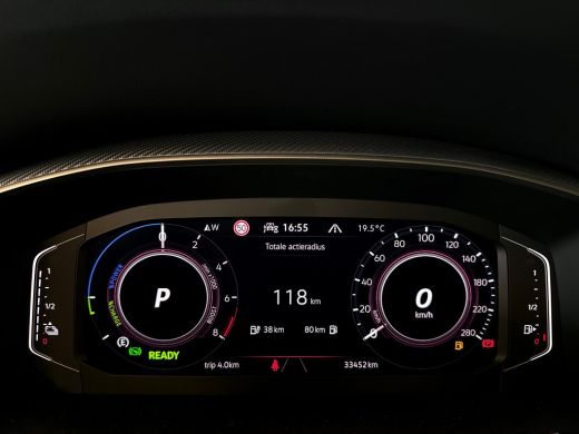 Volkswagen Arteon Shooting Brake 1.4 TSI 218pk eHybrid R-Line Business+ / Panoramadak / Stoelverwarming ActivLease financial lease