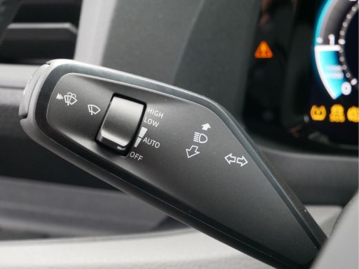 Volkswagen Crafter L3H3 Exclusive | Trekhaak | Navi | Clima | Park assistent | Trekhaak | Navi | Clima | Park assist... ActivLease financial lease