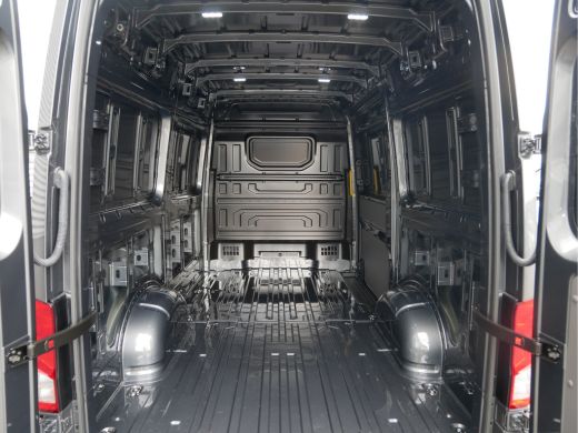 Volkswagen Crafter L3H3 Highline | Park assistent | Clima | Cruise | Navi by app | Park assistent | Clima | Cruise |... ActivLease financial lease