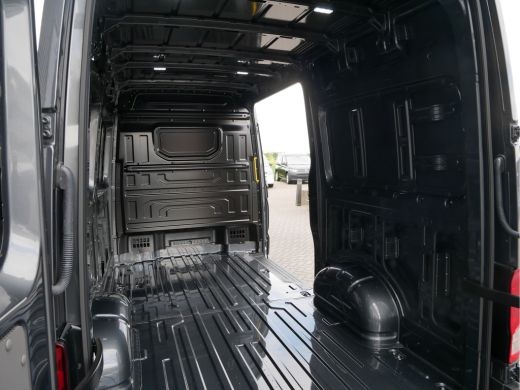 Volkswagen Crafter L3H3 Highline | Park assistent | Clima | Cruise | Navi by app | Park assistent | Clima | Cruise |... ActivLease financial lease