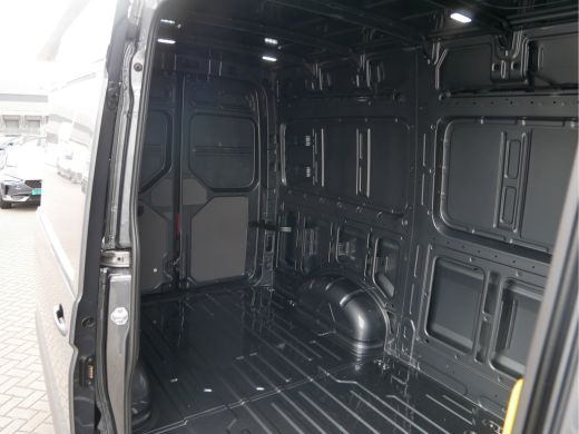 Volkswagen Crafter L3H3 Highline | Park assistent | Clima | Cruise | Navi by app | Park assistent | Clima | Cruise |... ActivLease financial lease