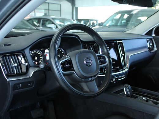 Volvo  V60 2.0 B3 Business Pro 1E  EIG | LEDER | STUURWIEL VERW | STOELVERW | CARPLAY | CAMERA | TREKHAAK | ActivLease financial lease