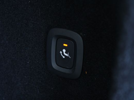 Volvo  V60 2.0 B3 Business Pro 1E  EIG | LEDER | STUURWIEL VERW | STOELVERW | CARPLAY | CAMERA | TREKHAAK | ActivLease financial lease