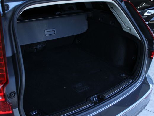 Volvo  V60 2.0 B3 Business Pro 1E  EIG | LEDER | STUURWIEL VERW | STOELVERW | CARPLAY | CAMERA | TREKHAAK | ActivLease financial lease