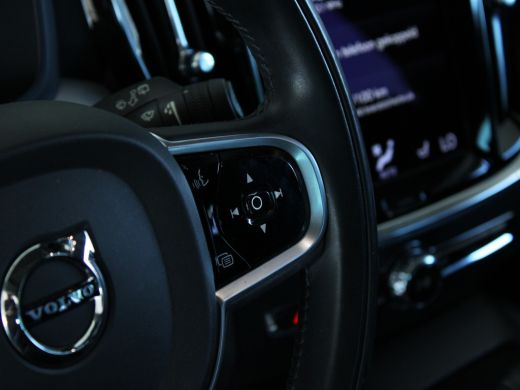 Volvo  V60 2.0 B3 Business Pro 1E  EIG | LEDER | STUURWIEL VERW | STOELVERW | CARPLAY | CAMERA | TREKHAAK | ActivLease financial lease