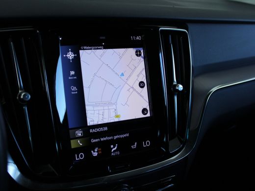 Volvo  V60 2.0 B3 Business Pro 1E  EIG | LEDER | STUURWIEL VERW | STOELVERW | CARPLAY | CAMERA | TREKHAAK | ActivLease financial lease