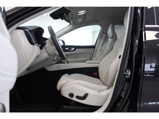 Volvo  XC60 B5 250PK Momentum Business | 18'' | Getint Glas | Memory Seats | Stoel&Stuur Verw. | Park Assist | ActivLease financial lease
