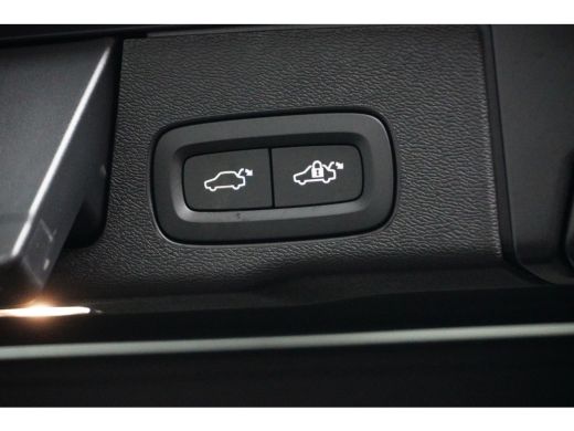 Volvo  XC60 Volvo T6 AWD Plus Dark | Adaptive Cruise | Panoramadak | Sportstoelen | Stuur/Stoelverwarming | T... ActivLease financial lease