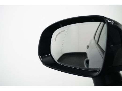 Volvo  XC60 Volvo T6 AWD Plus Dark | Adaptive Cruise | Panoramadak | Sportstoelen | Stuur/Stoelverwarming | T... ActivLease financial lease