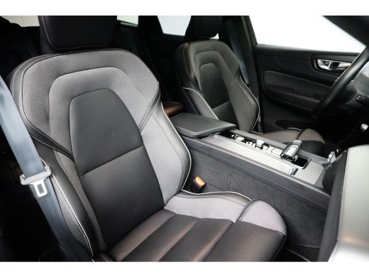 Volvo  XC60 T8 AWD R-Design | Luchtvering | Bowers & Wilkins | Panoramadak | Head-up Display | 360 Camera | T... ActivLease financial lease