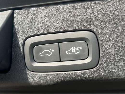 Volvo  XC60 Volvo T8 Plug-in hybrid AWD Inscription | Trekhaak | 360 Camera | Adaptive LED | Panoramadak | Ha... ActivLease financial lease