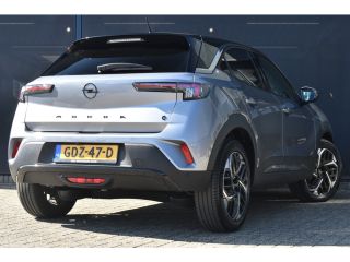 Opel Mokka Electric Long Range Ultimate 54 kWh 156pk | Navigatie | Alcantara | Stoel/Stuurverwarming | Achteruitrijca...